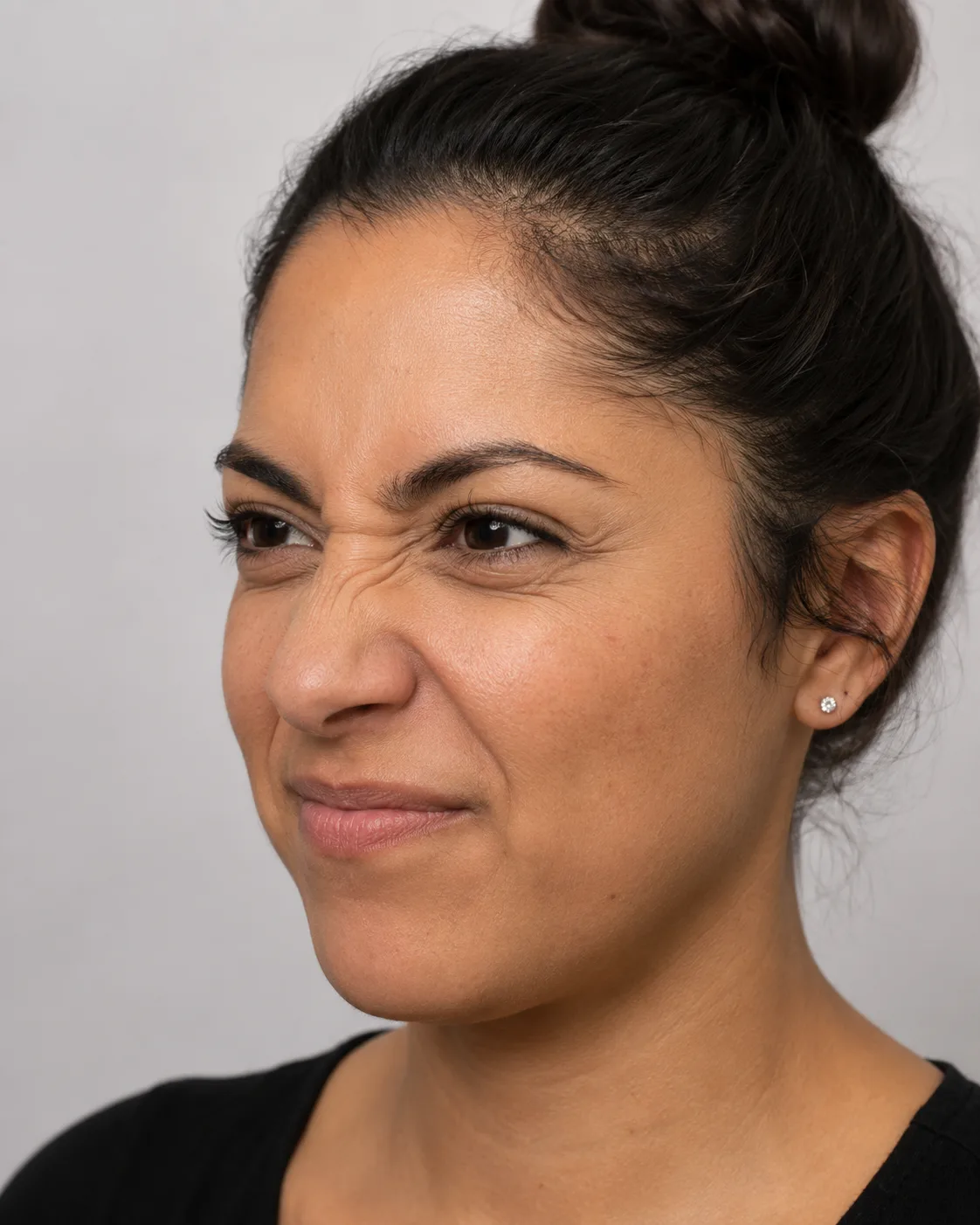 Jawline anatomy image for explaining lower-face definition, support and visible ageing change